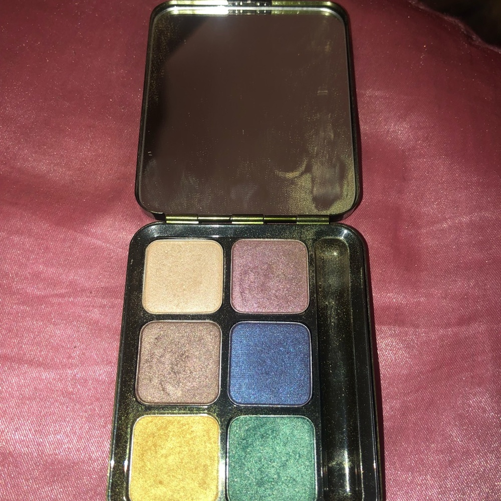 Mac Limited Edition compact. - Picture 4 of 4